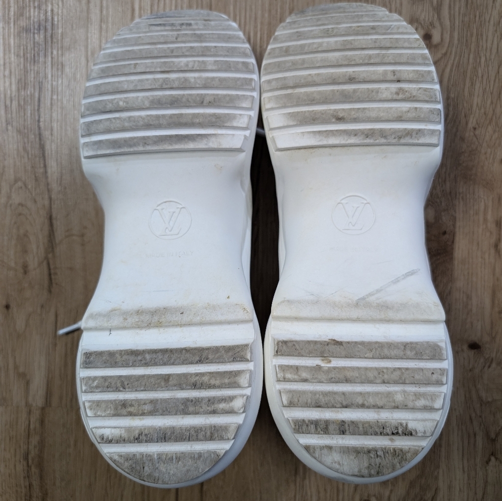 Louis Vuitton Shoes - Picture 7 of 10